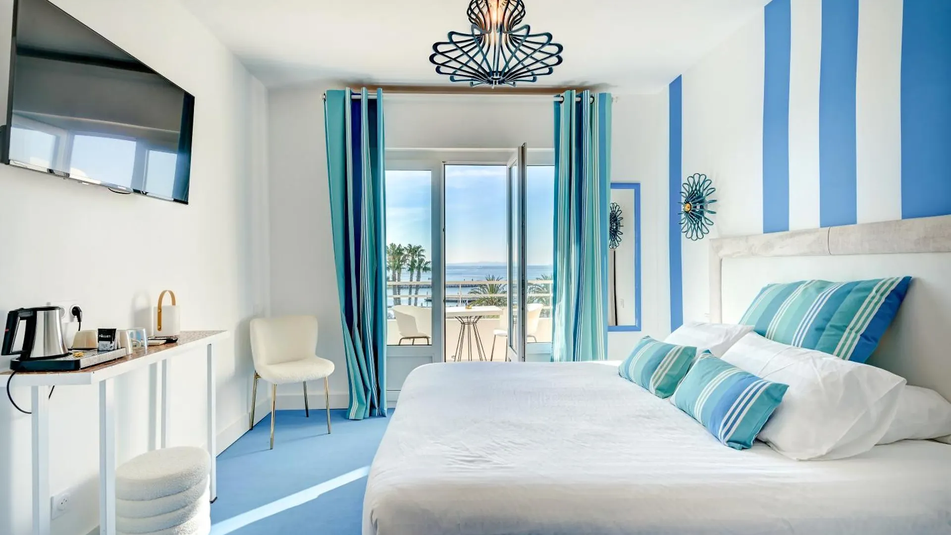 Hotel Espadon Bleu Le Lavandou France