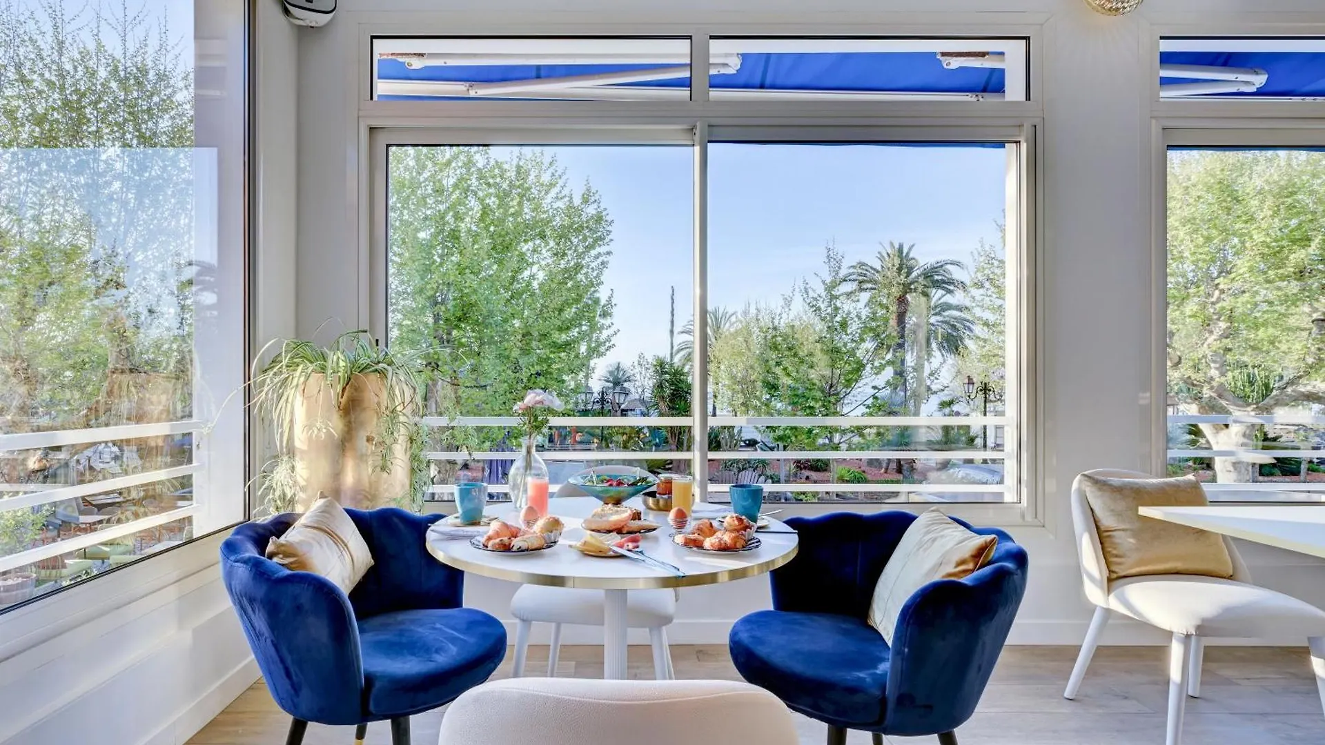 Hotel Espadon Bleu Le Lavandou 3*,